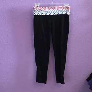 Black leggings with multicolor waistband
